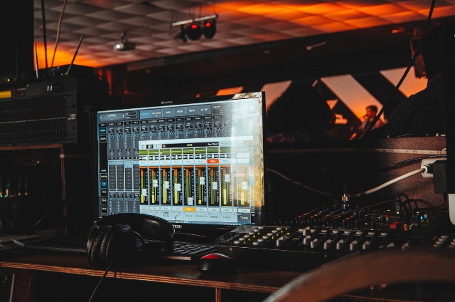 Light & Sound Production (1)